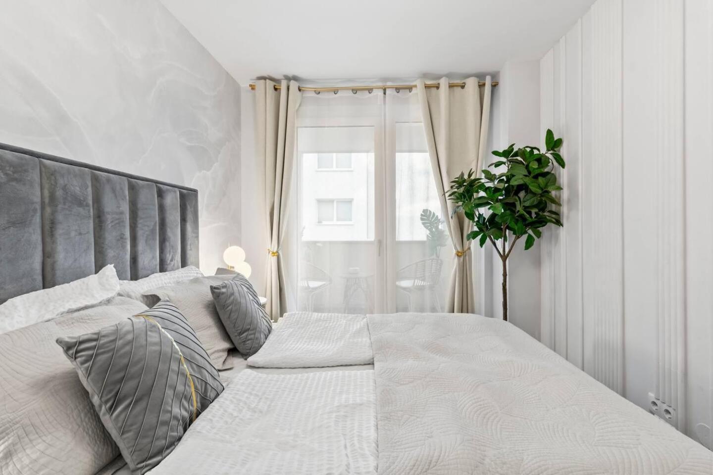 Balkon I Parkplatz I 5 Minuten Zum Einkaufszentrum I Schnelles Wlan Apartment Wien